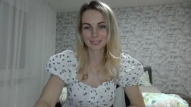 AlissonBia online show from April 21, 8:49 pm