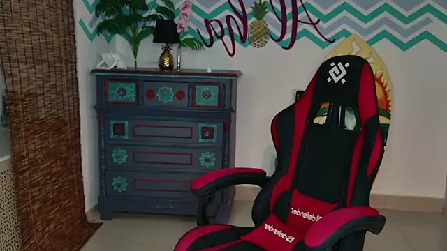 VeliraBraitberg online show from September 29, 10:31 am