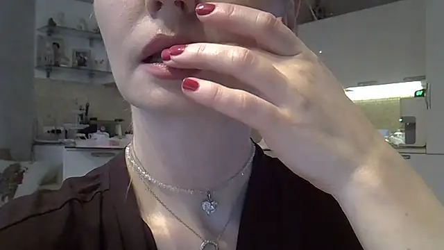 ZarinaSwift online show from April 5, 4:44 am