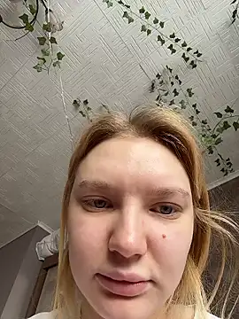 AmmyHot online show from January 18, 5:04 am