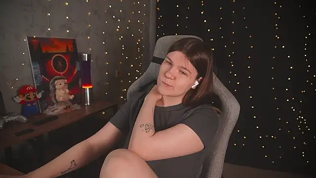 cuteamberlyyy online show from February 15, 4:26 am