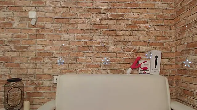 Amelia Kiss  online show from December 18, 12:37 am