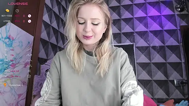 little grinch666 online show from April 11, 7:28 pm