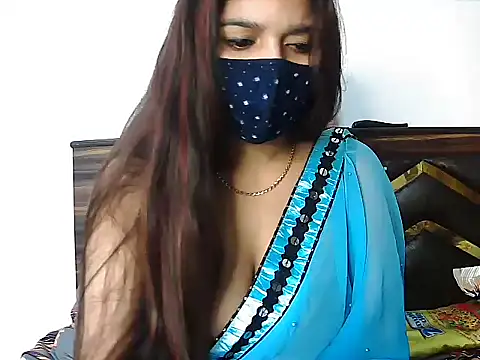 Gloie4u online show from December 17, 9:24 am