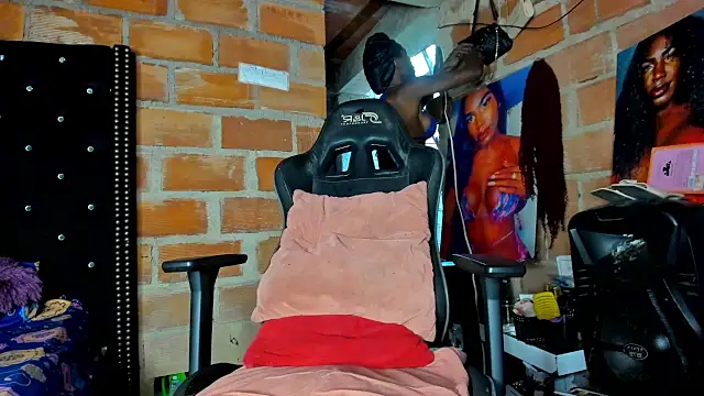 Richchocolatesweet  online show from April 10, 7:31 pm