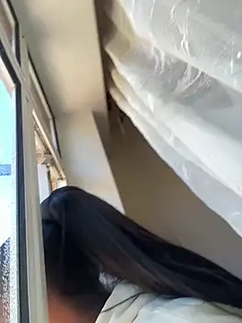 slimcateee online show from April 18, 9:45 am