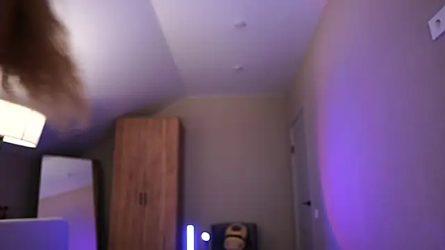 VikkiLustfull online show from March 6, 12:22 pm