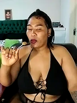 KINKYTEE20 online show from December 3, 8:00 pm