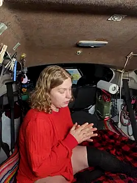 Snapshot of Evalain_shadow chatting on October 12, 2:14 am Evalain shadow online show from October 12, 2:14 am