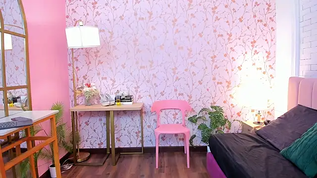 taylor bennet online show from April 17, 11:34 am