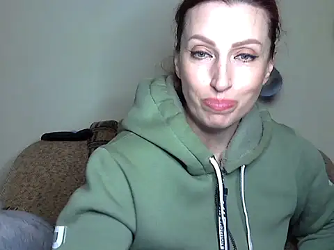 Jillian Pattie online show from November 15, 3:24 pm