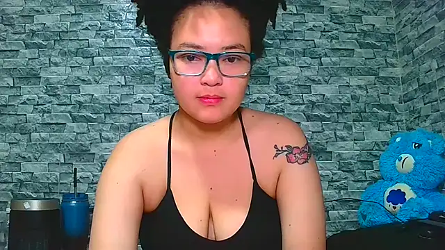 vanellope12 online show from April 4, 11:31 am