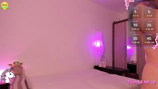 EvaUniporn online show from September 18, 2:26 pm