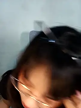 Snapshot of Chall_mee chatting on September 29, 3:39 pm Chall mee online show from September 29, 3:39 pm