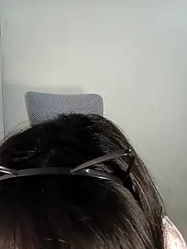 Snapshot of Chall_mee chatting on October 19, 8:22 pm Chall mee online show from October 19, 8:22 pm