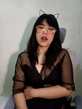 Snapshot of Chall_mee chatting on September 30, 11:20 pm Chall mee online show from September 30, 11:20 pm