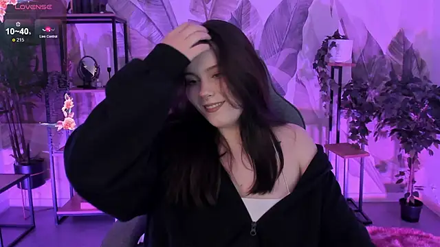 CoralineKeyns online show from September 28, 6:20 am