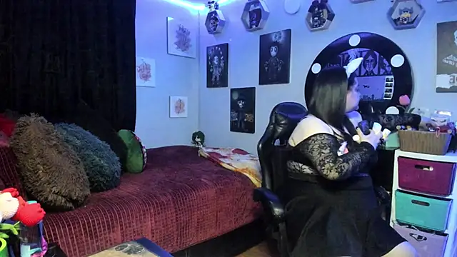 Luise Meyrink online show from April 7, 4:58 am