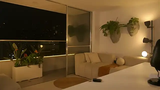 Ms Sammy online show from February 19, 2:55 am