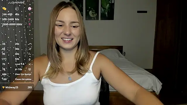 ThreeshaWhite online show from June 27, 8:26 am