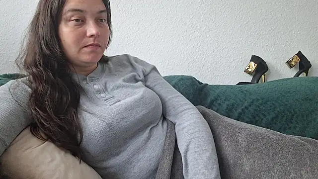 Snapshot of Cyndee_Winter chatting on September 15, 2:36 pm Cyndee Winter online show from September 15, 2:36 pm