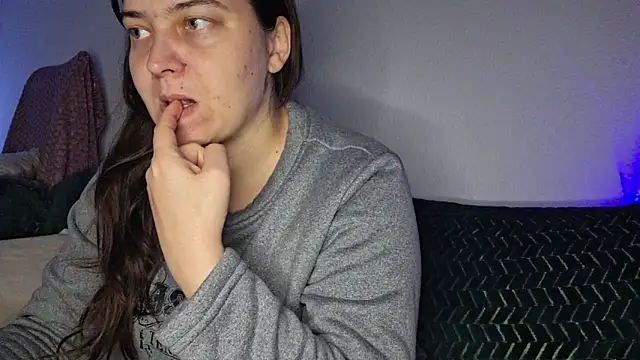 Snapshot of Cyndee_Winter chatting on October 18, 5:26 pm Cyndee Winter online show from October 18, 5:26 pm