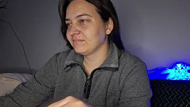 Snapshot of Cyndee_Winter chatting on October 6, 4:45 pm Cyndee Winter online show from October 6, 4:45 pm