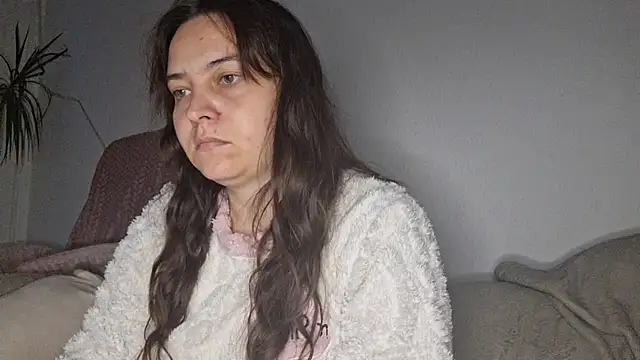 Snapshot of Cyndee_Winter chatting on October 5, 4:34 pm Cyndee Winter online show from October 5, 4:34 pm