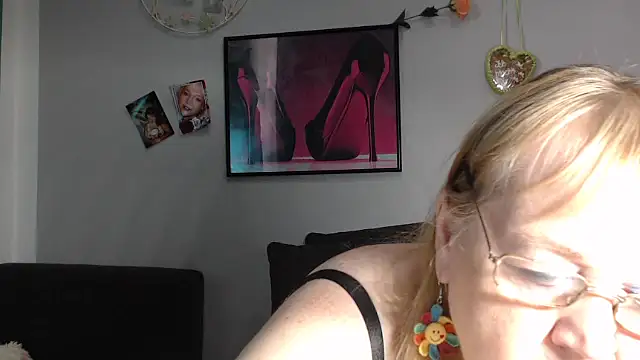 Blasflittchen online show from June 16, 12:50 pm