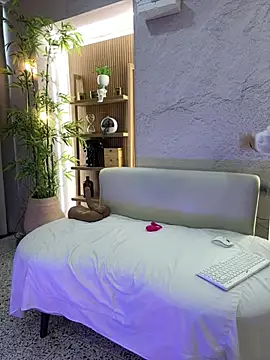 LIAH IZUMI online show from March 21, 1:16 pm