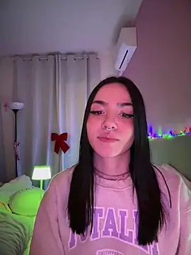 ShannonShanny online show from February 8, 8:01 pm