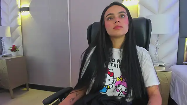 ChloeHarper  online show from February 28, 12:15 pm