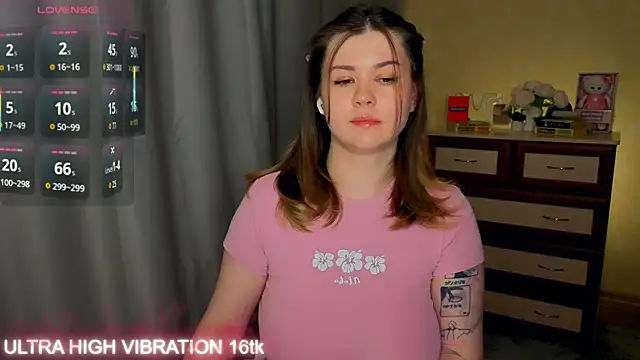 cutie mili online show from April 26, 2:26 pm