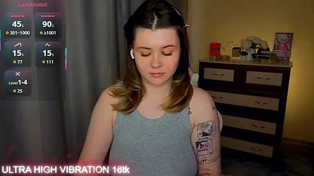 cutie mili online show from April 29, 2:20 pm