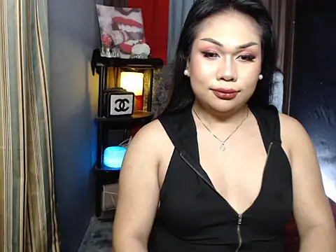 Snapshot of XXmistressamandaXX chatting on October 17, 10:51 am XXmistressamandaXX online show from October 17, 10:51 am