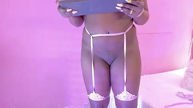 LoveQueen2 online show from April 15, 12:28 pm