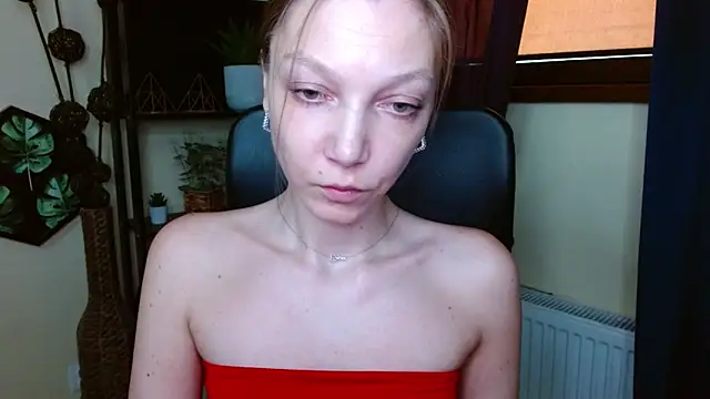 EmillyPlay online show from March 20, 12:32 pm