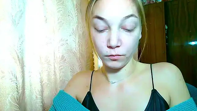 EmillyPlay online show from November 19, 6:46 am