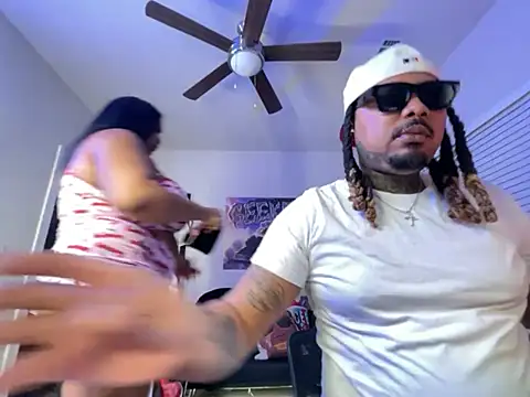 4EVAGLACIERS online show from February 4, 5:21 am