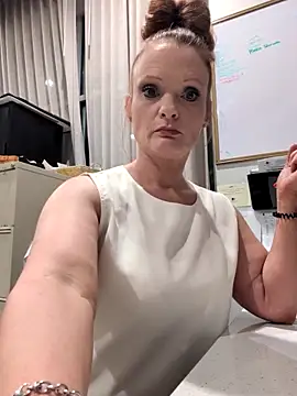 sexiginger22 online show from April 19, 9:53 am