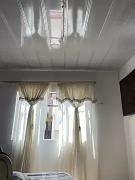 hannahb-e online show from March 15, 3:03 pm