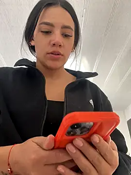 hannahb-e online show from November 18, 9:16 pm