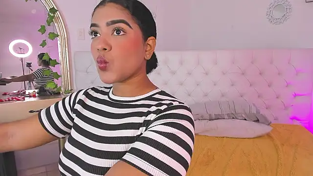 sharlot evans  online show from January 13, 12:42 pm