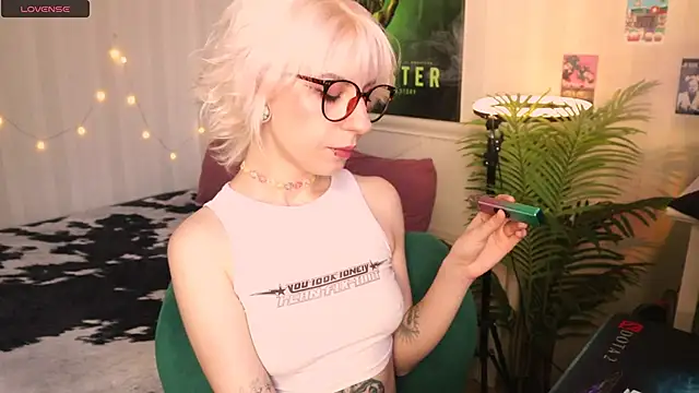  Moonlight t online show from February 1, 9:08 am