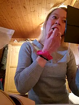 KellyBellyVX online show from November 20, 11:55 am