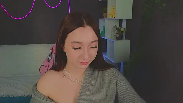 Snapshot of YasmineWest chatting on October 15, 2:14 am YasmineWest online show from October 15, 2:14 am