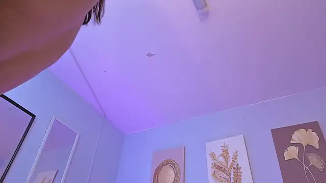 sarah cruzz  online show from March 19, 2:27 am