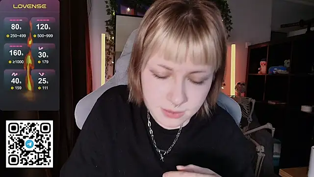 CutieTori online show from April 12, 8:39 am