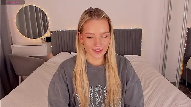 CassieRayss online show from March 20, 3:17 pm