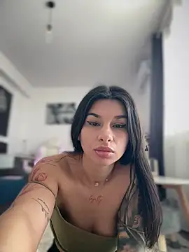 Wet Aarya  online show from March 25, 12:52 pm